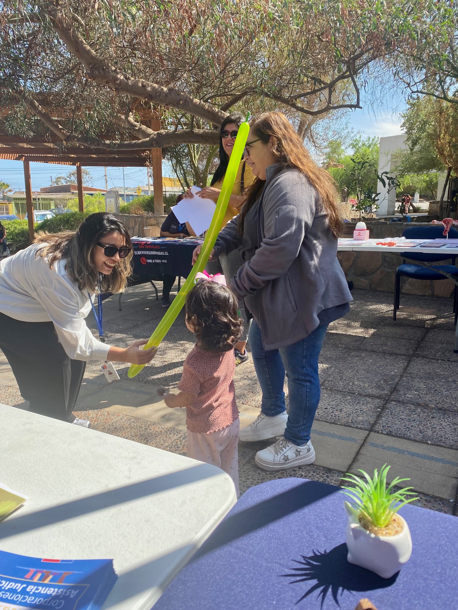 Línea "La Niñez y Adolescencia se Defienden" de Tocopilla participa en la Plaza Ciudadana