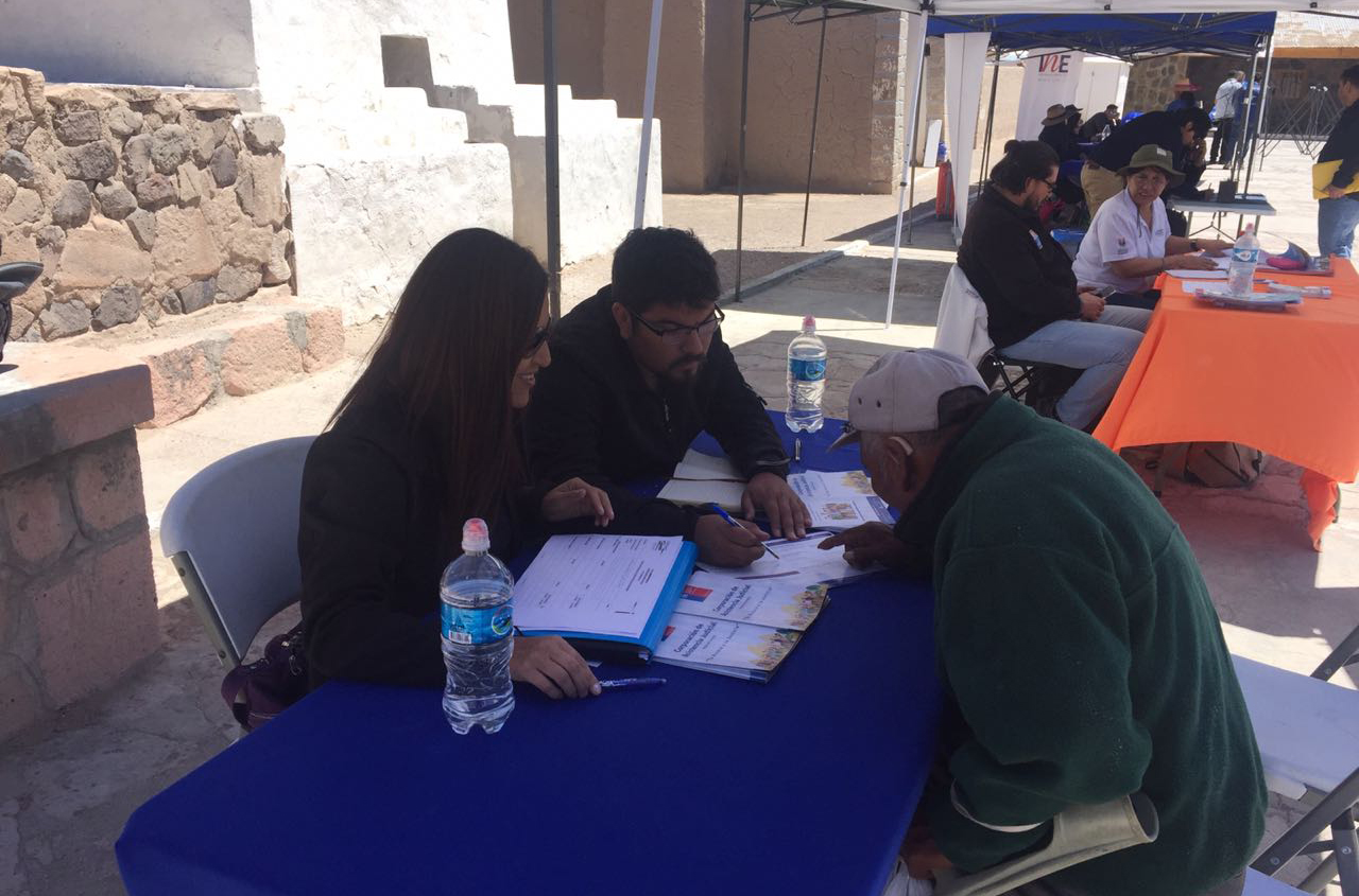 Consultorio Jurídico Móvil del Tamarugal participa en Gobierno en Terreno en Cariquima