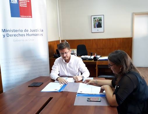 Seremi de Justicia y Derechos Humanos de Tarapacá firma las metas de desempeño 2019 de la CAJTA
